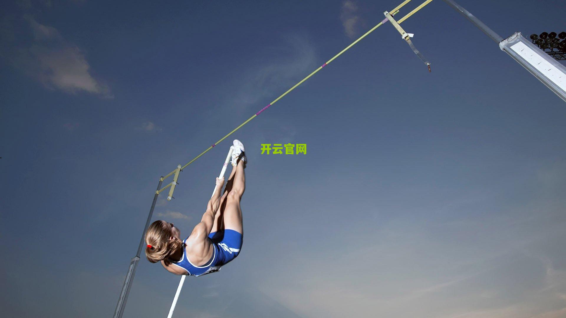 穆西亚拉补时绝平引爆国家德比,聚勒遭闷倒干扰多特防线酿争议